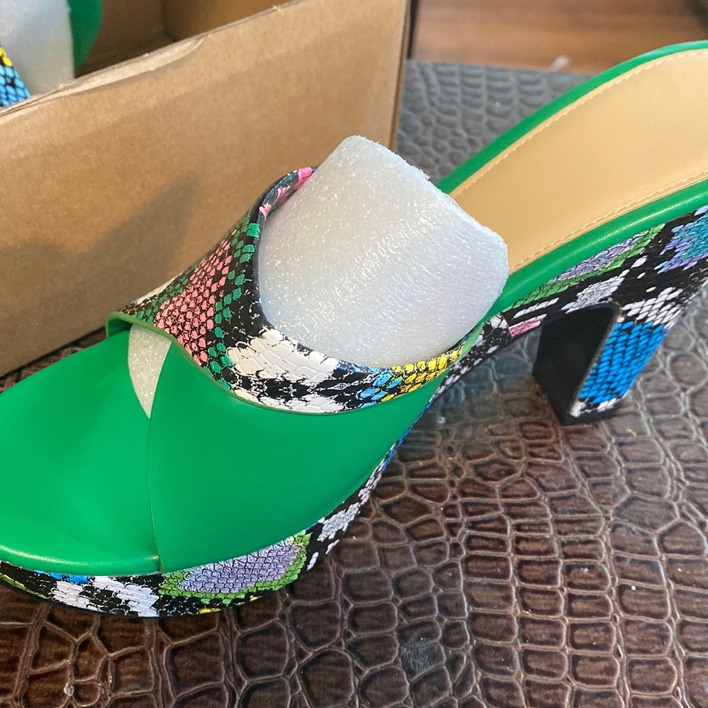 Green Snake Skin Pattern Womens Heels
